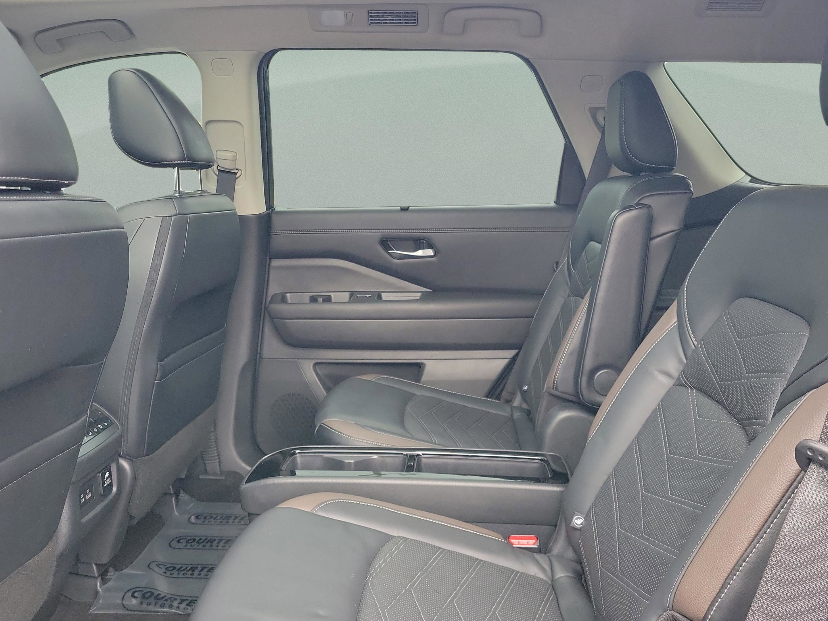 Certified 2023 Nissan Pathfinder Platinum image 14