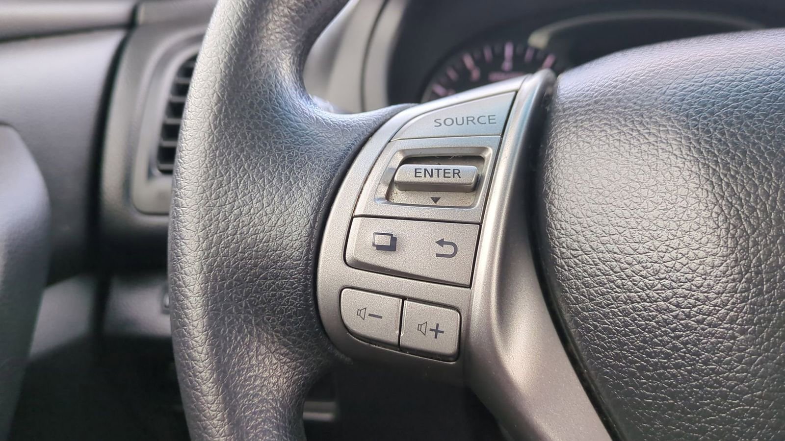 Used 2014 Nissan Altima 2.5 S w/ Display Audio Package image 23