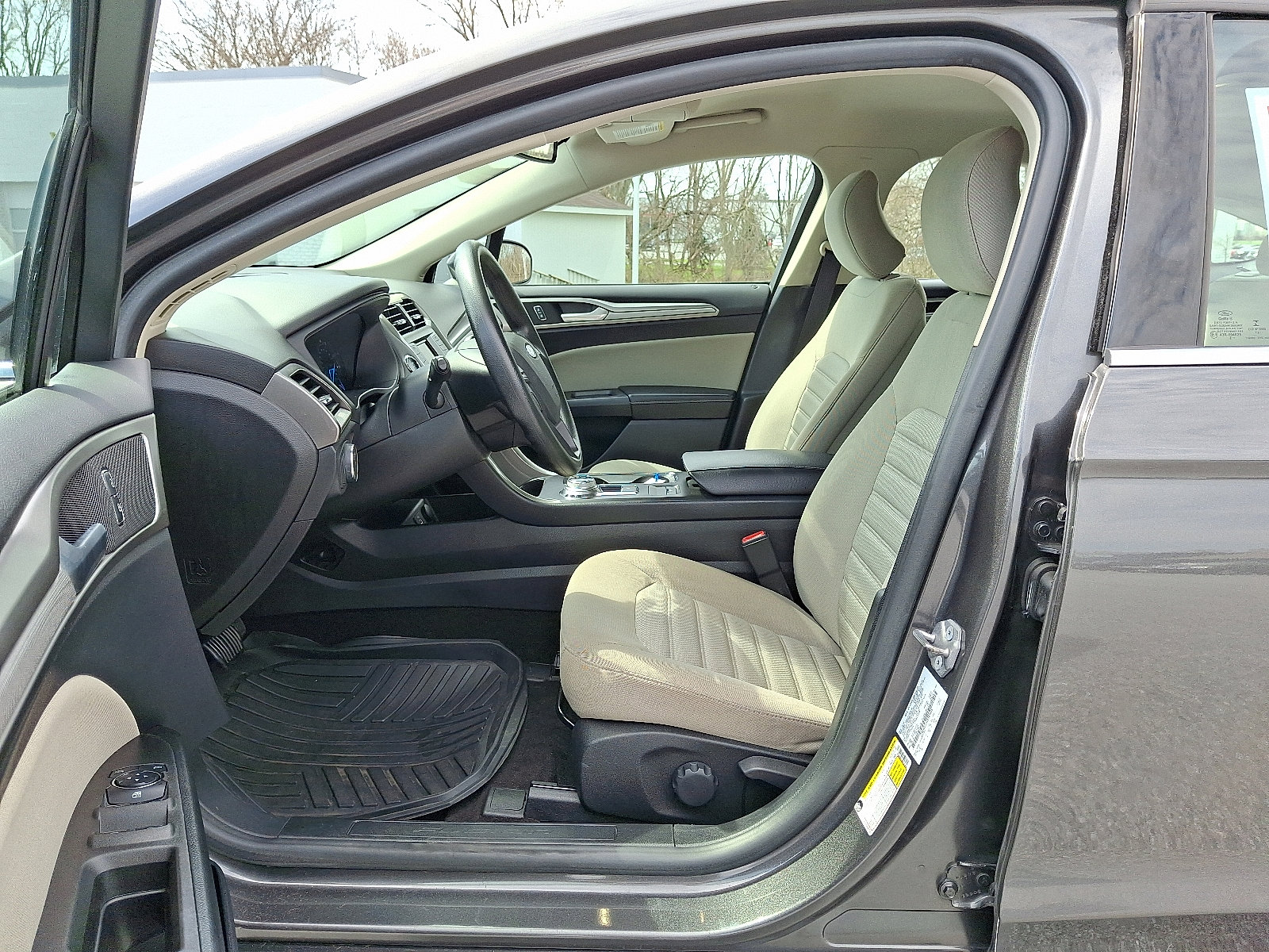 Used 2019 Ford Fusion S image 15