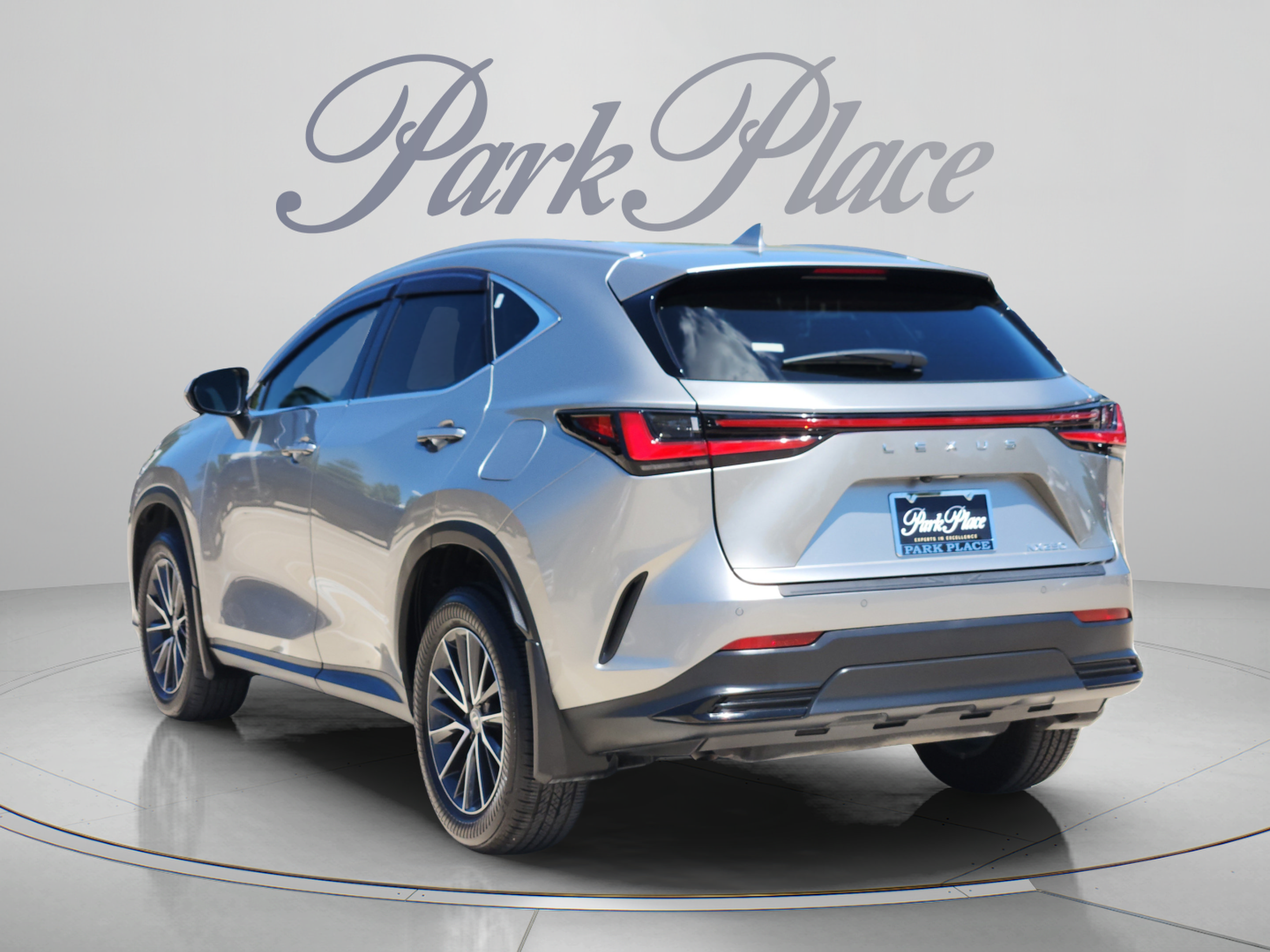 Used 2025 Lexus NX 250 FWD w/ Accessory Package (2T) image 3