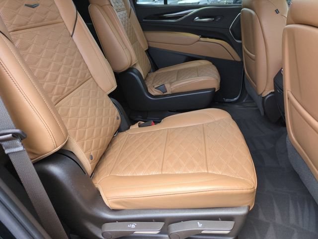 Used 2021 Cadillac Escalade Sport AWD/4WD image 17