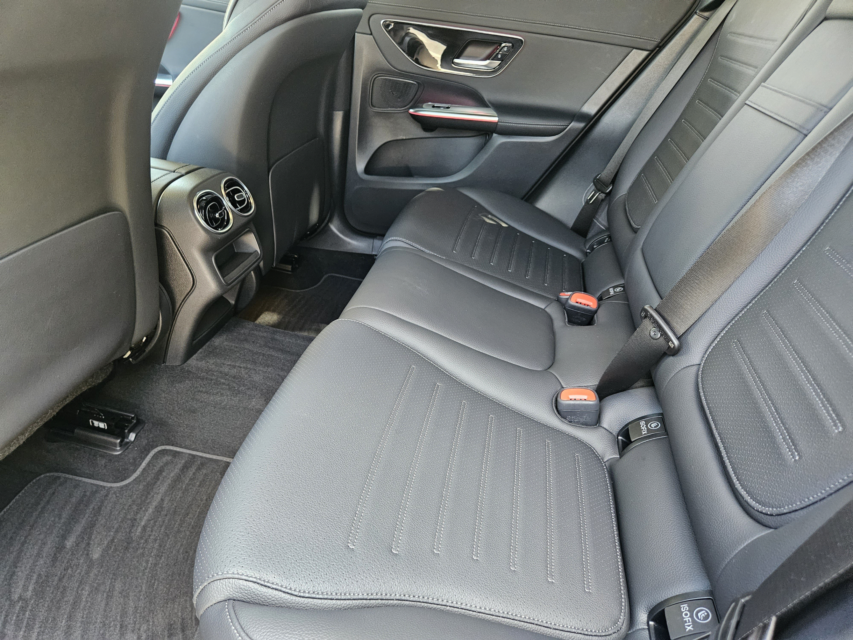 Certified 2025 Mercedes-Benz GLC 300 4MATIC image 20
