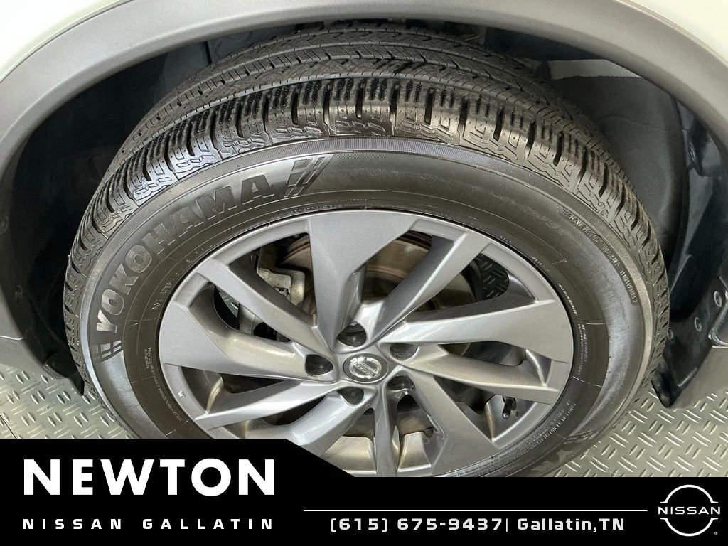 Used 2016 Nissan Rogue SL w/ SL Premium Package FWD image 50