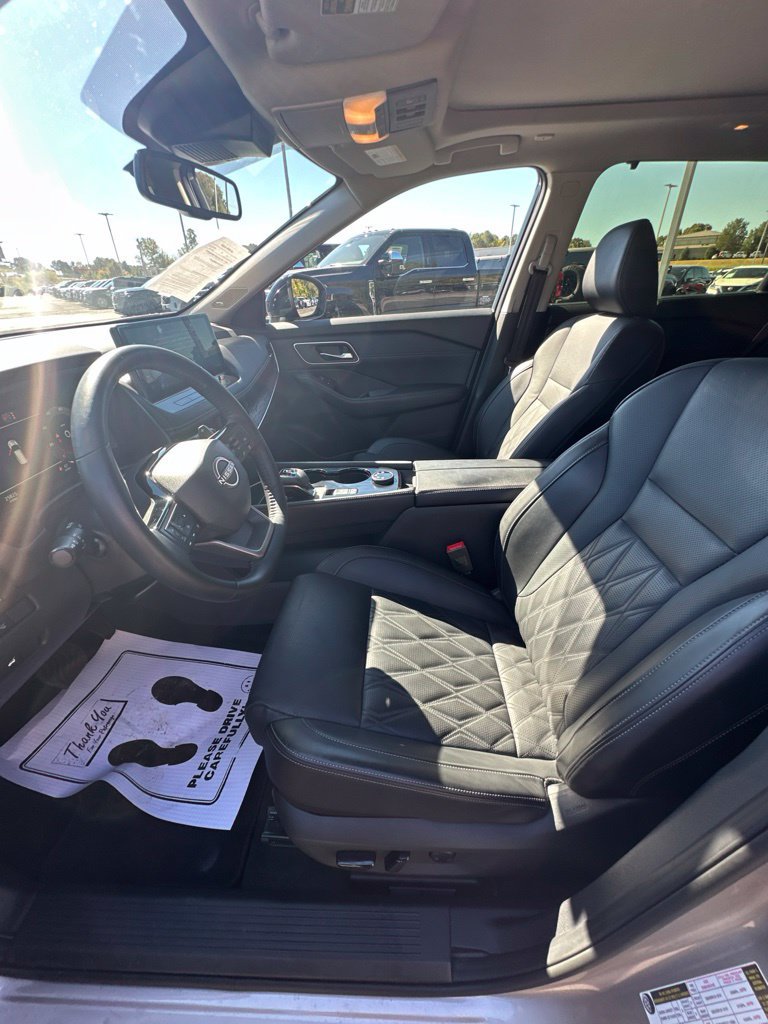 Used 2026 Nissan Rogue Platinum w/ Platinum Premium Package AWD/4WD image 21