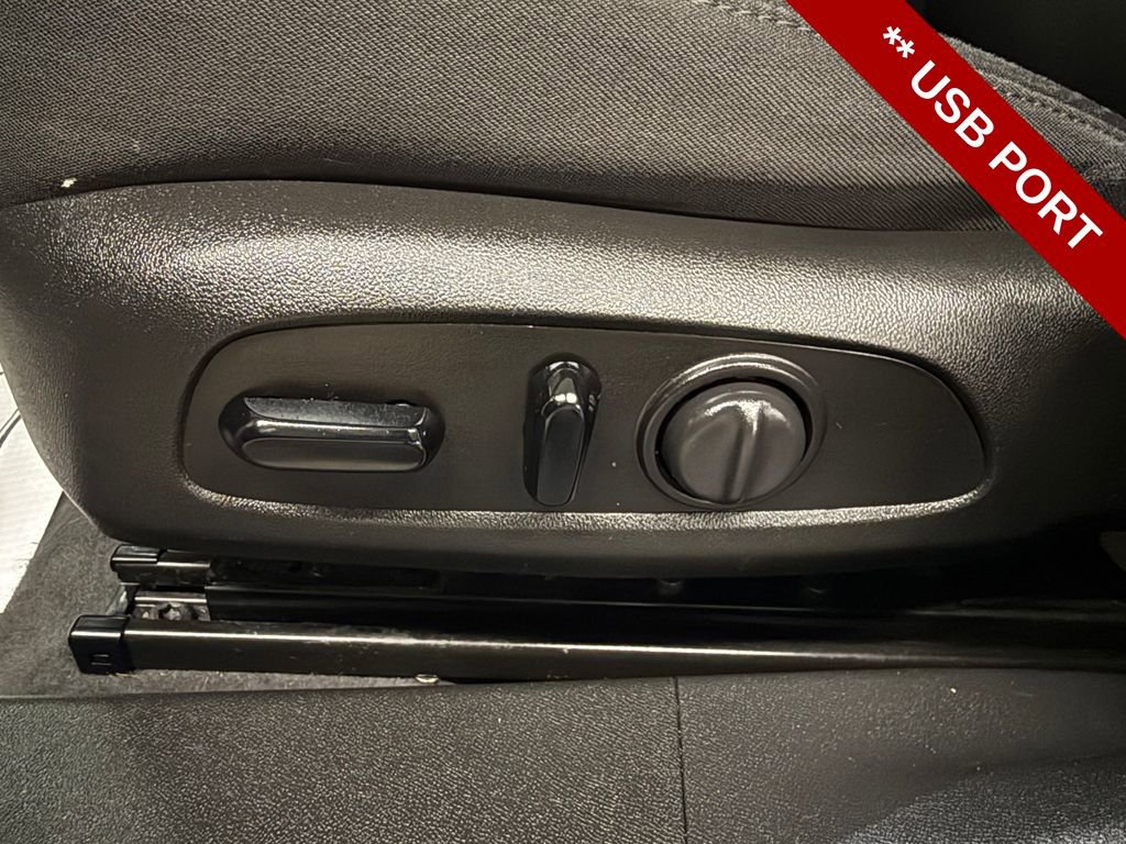 Used 2021 Chevrolet Malibu LT image 14