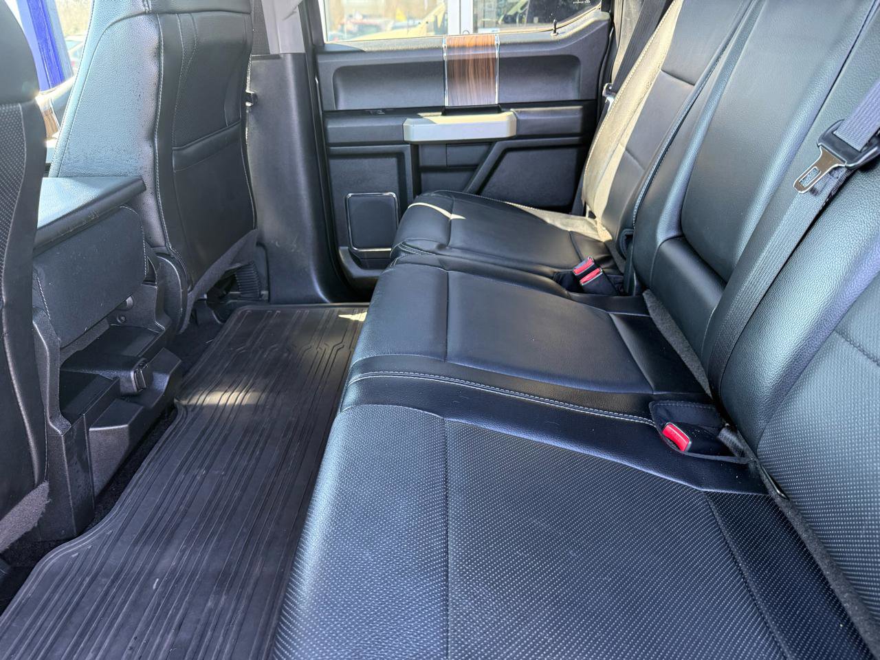 Used 2016 Ford F150 Lariat w/ Equipment Group 501A Mid image 9