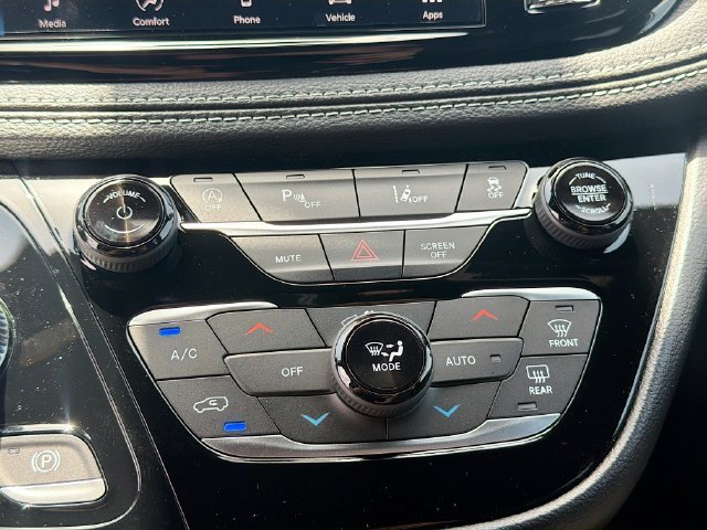 New 2027 Chrysler Pacifica Select FWD image 15