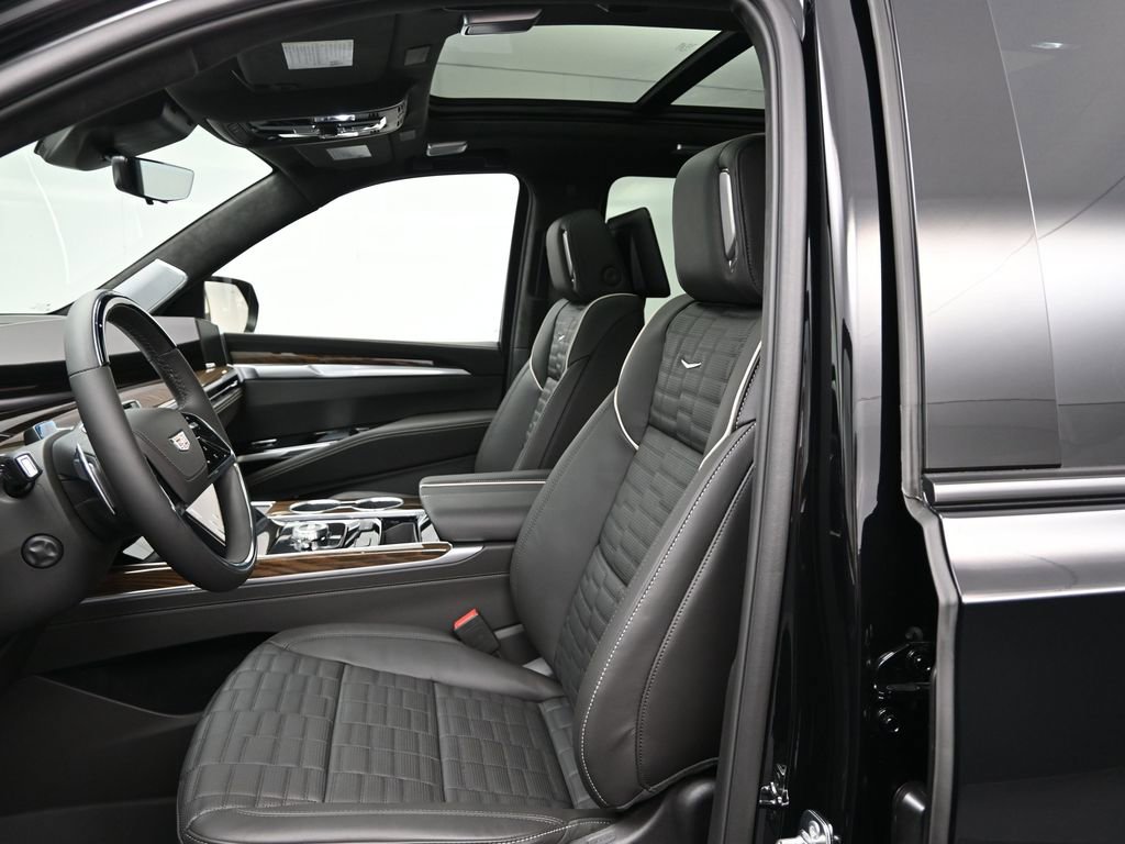 New 2026 Cadillac Escalade ESV Platinum Sport w/ LPO, ONYX Package AWD/4WD image 10