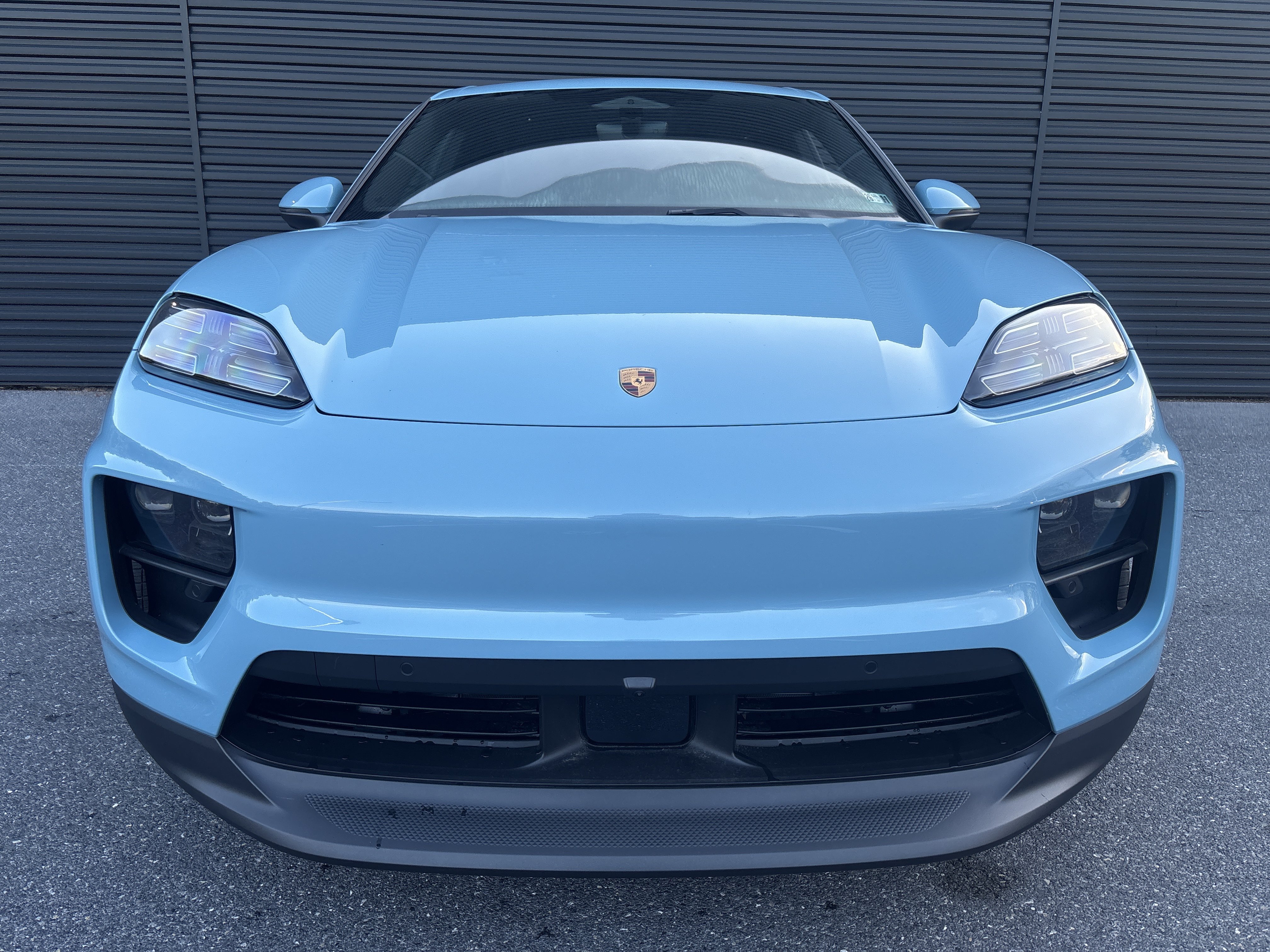 New 2025 Porsche Macan 4S Electric AWD/4WD image 10