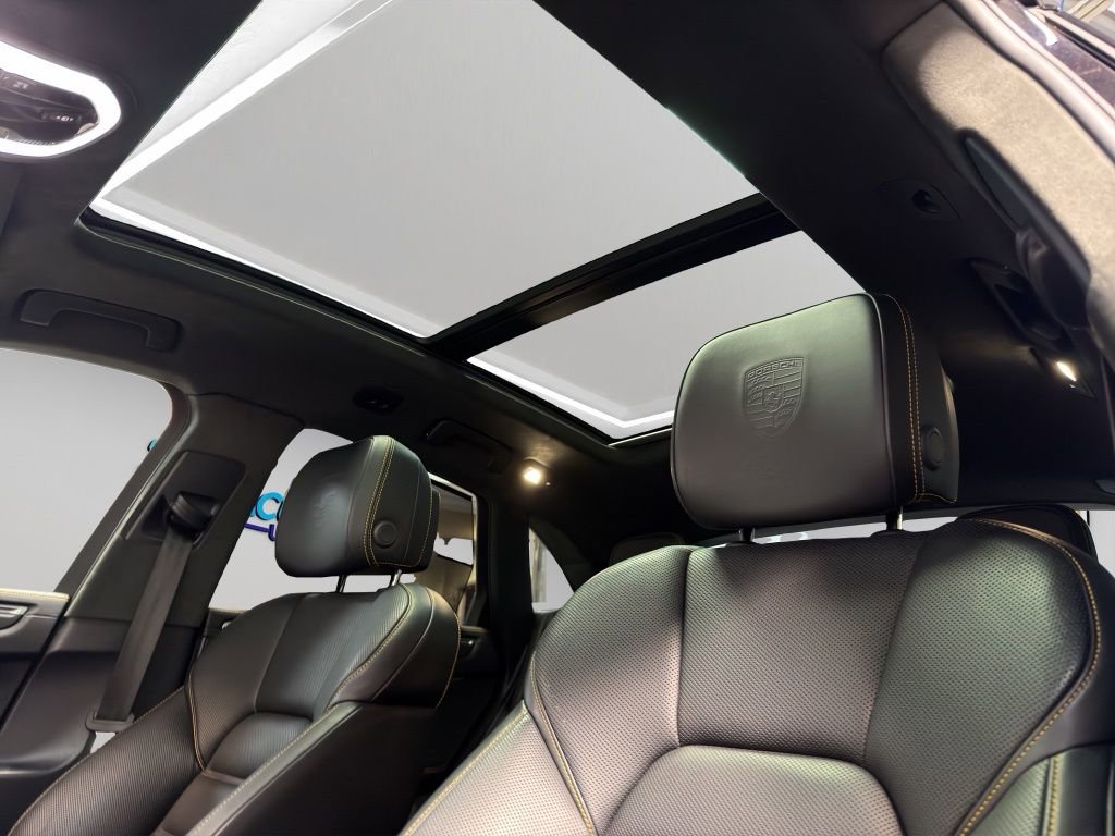 Used 2023 Porsche Macan GTS AWD/4WD image 15