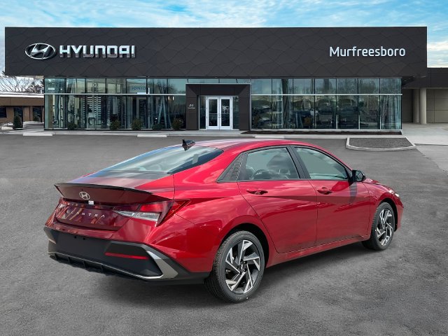 Used 2025 Hyundai Elantra Sport FWD image 5