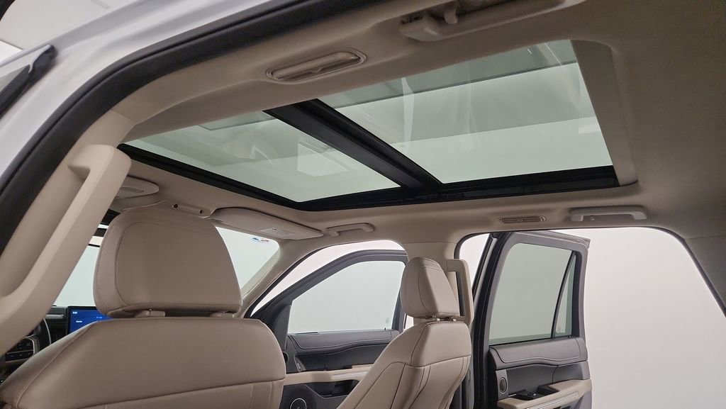Certified 2023 Ford Expedition Limited image 16