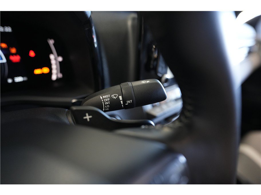 Used 2025 Toyota Camry SE FWD image 23