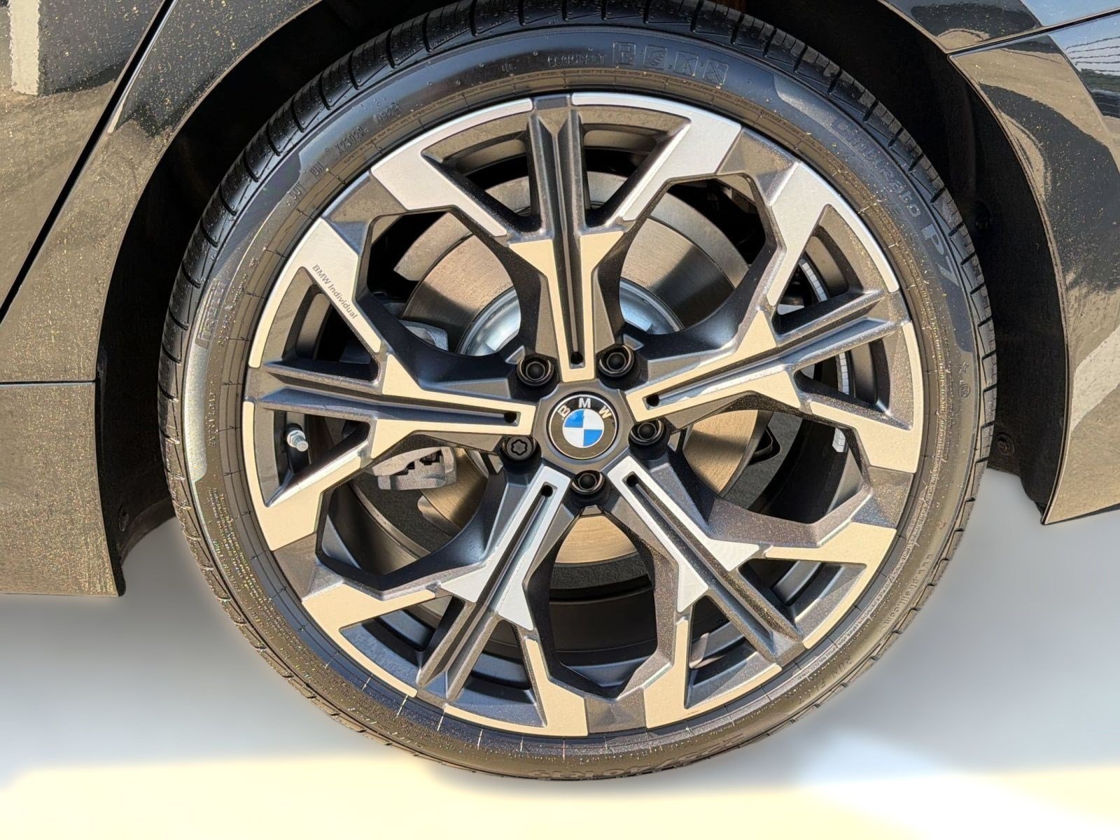 Used 2026 BMW 330i Sedan w/ M Sport Package RWD image 11