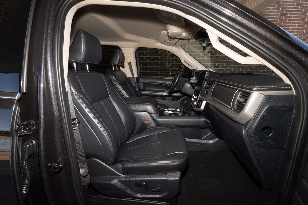 Used 2024 Ford Expedition XLT image 24