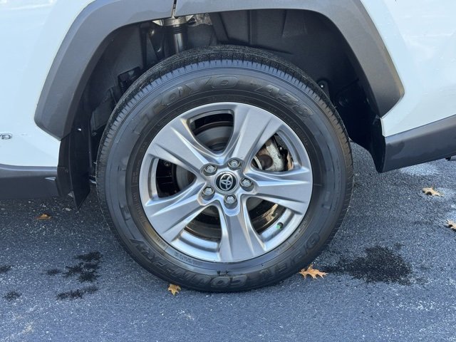 Used 2022 Toyota RAV4 LE image 31