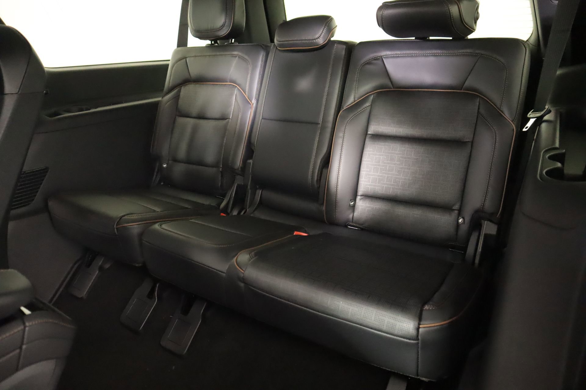 New 2026 Lincoln Navigator L Black Label AWD/4WD image 12