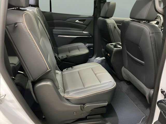 New 2026 Chevrolet Traverse High Country image 32