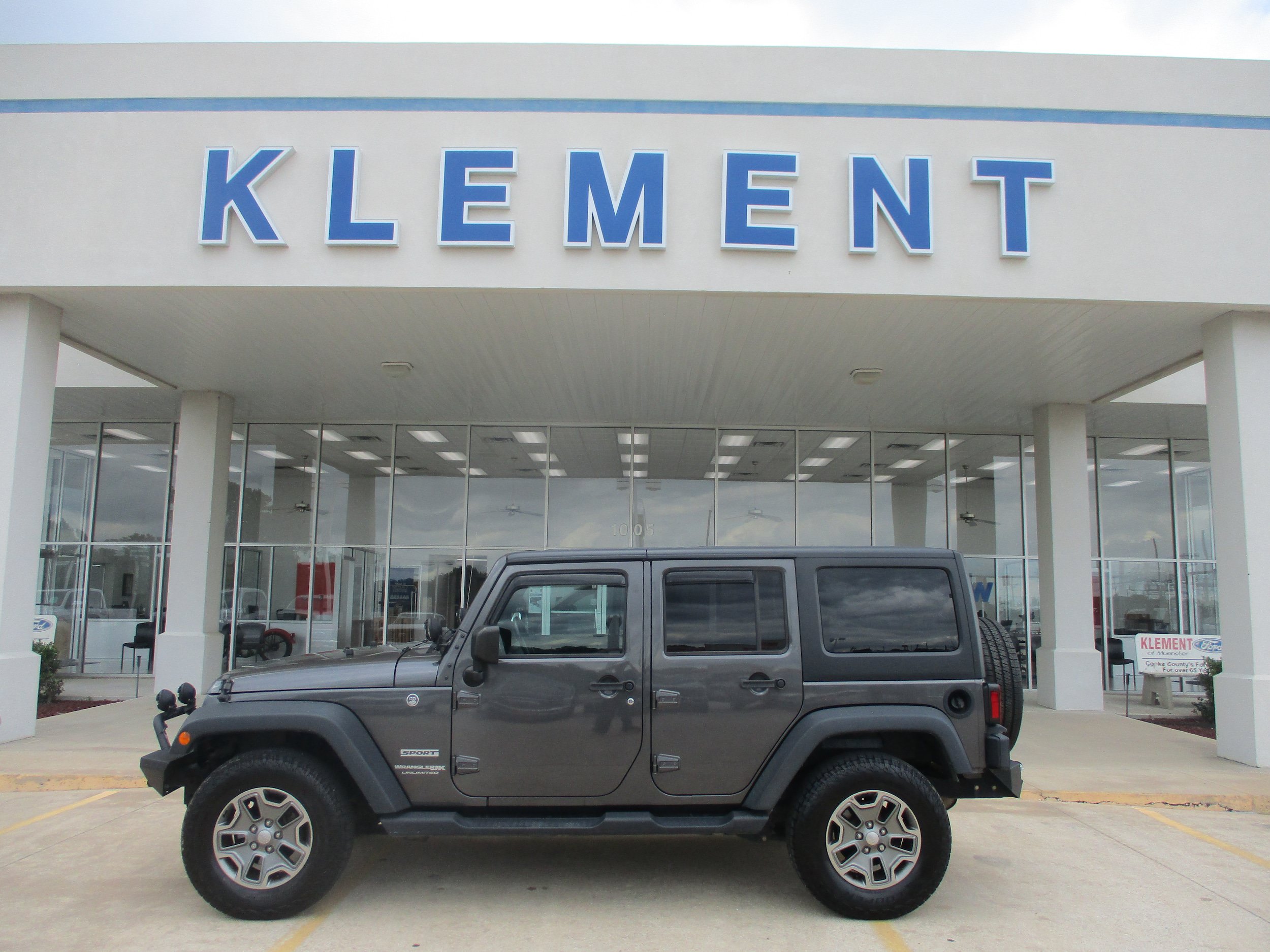 Used 2018 Jeep Wrangler Unlimited Sport S AWD/4WD image 1