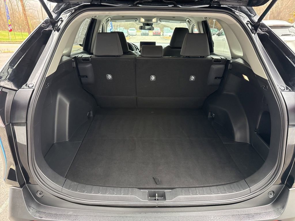 Used 2025 Toyota RAV4 XLE image 20
