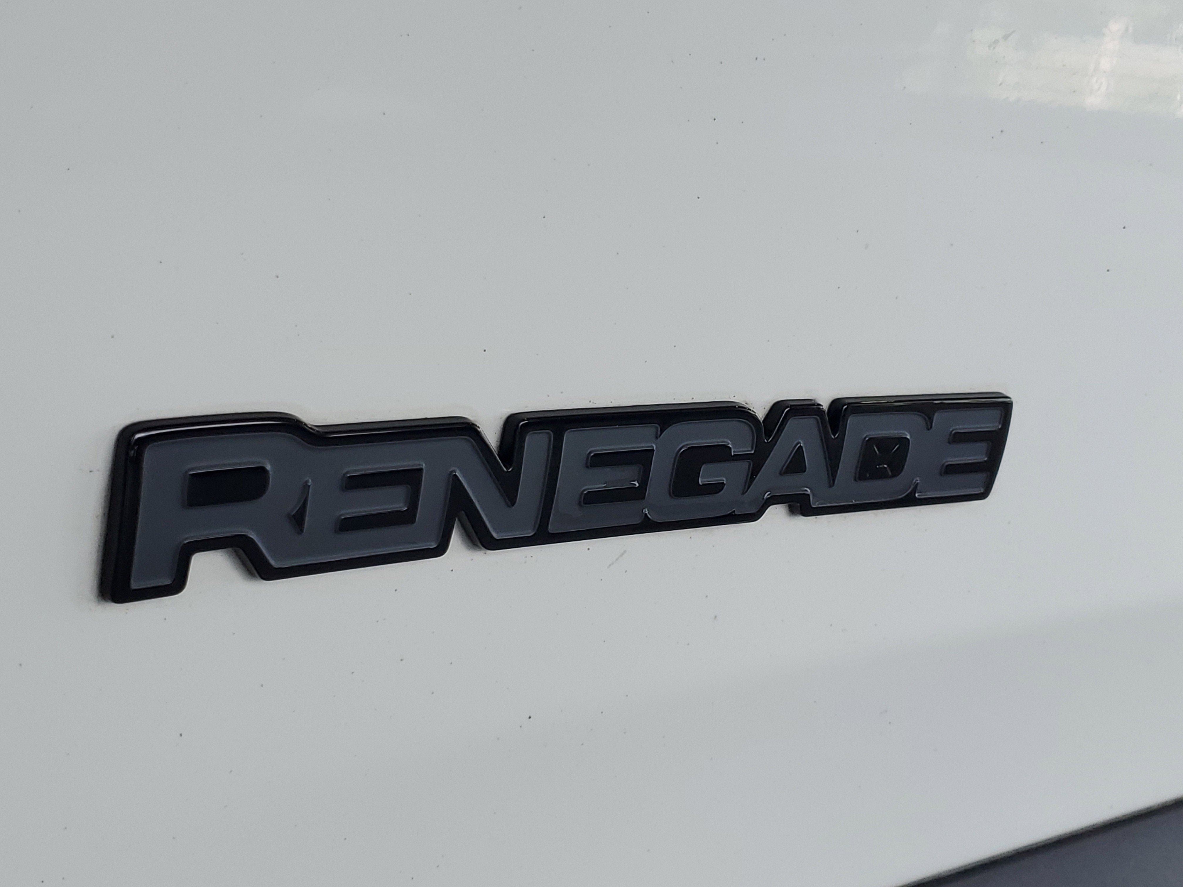 Used 2020 Jeep Renegade Altitude AWD/4WD image 6