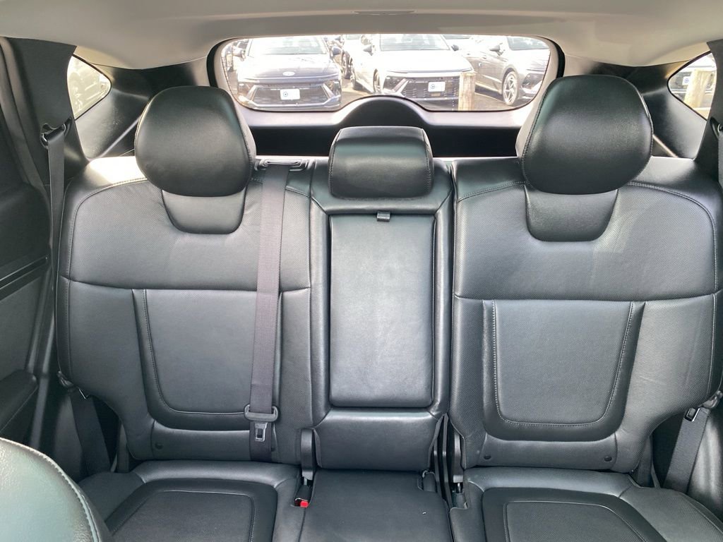 Used 2023 Hyundai Tucson Limited w/ Cargo Package AWD/4WD image 14