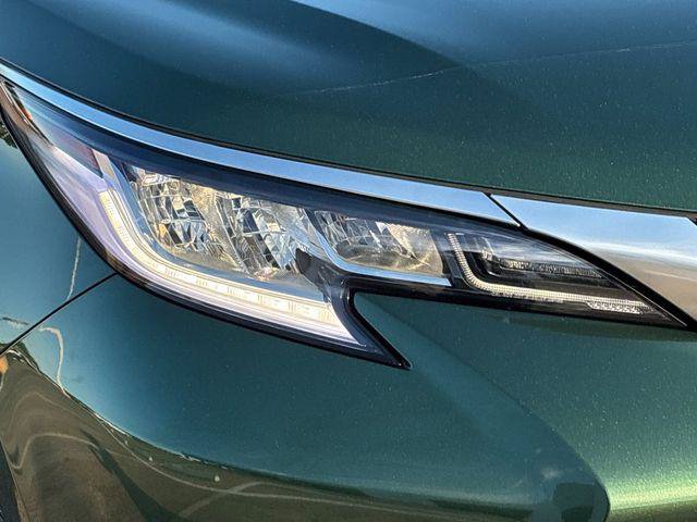 Certified 2026 Toyota Sienna Limited FWD image 28
