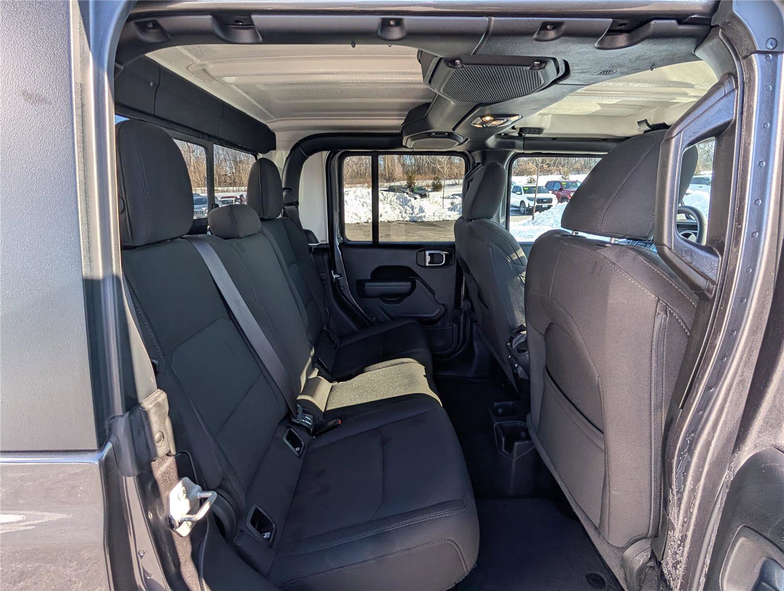 Used 2023 Jeep Gladiator Sport image 11