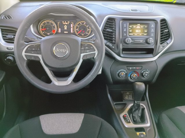Used 2014 Jeep Cherokee Sport FWD image 31