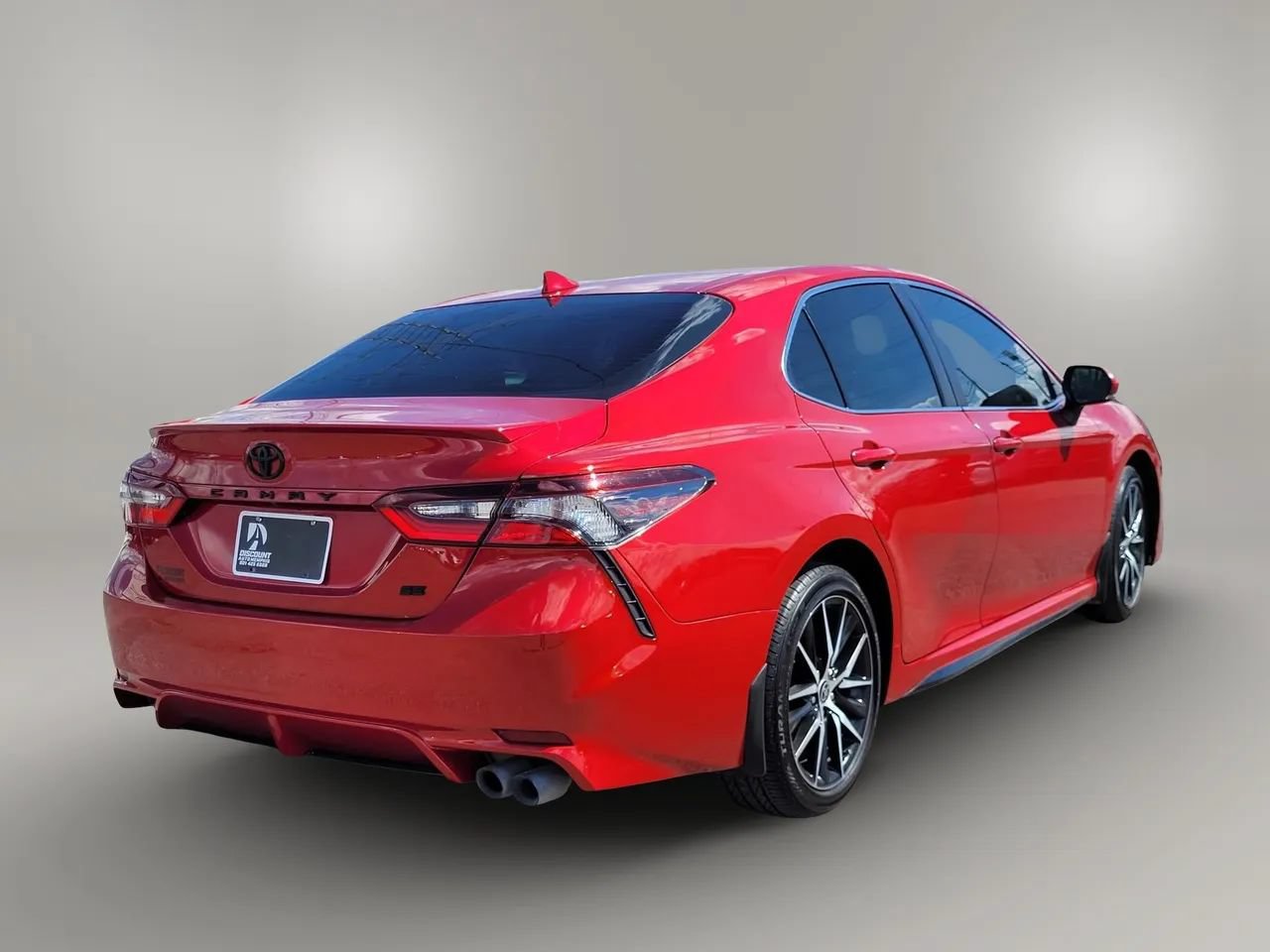 Used 2024 Toyota Camry SE w/ Convenience Package FWD image 28
