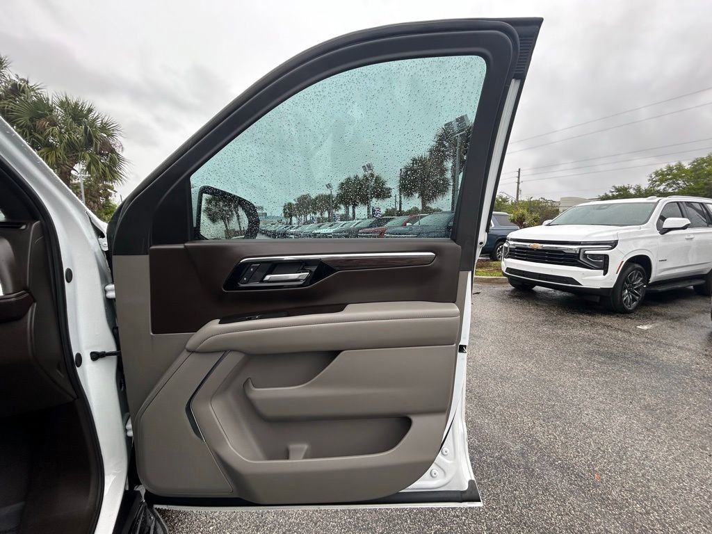 Used 2025 Chevrolet Tahoe LS image 27