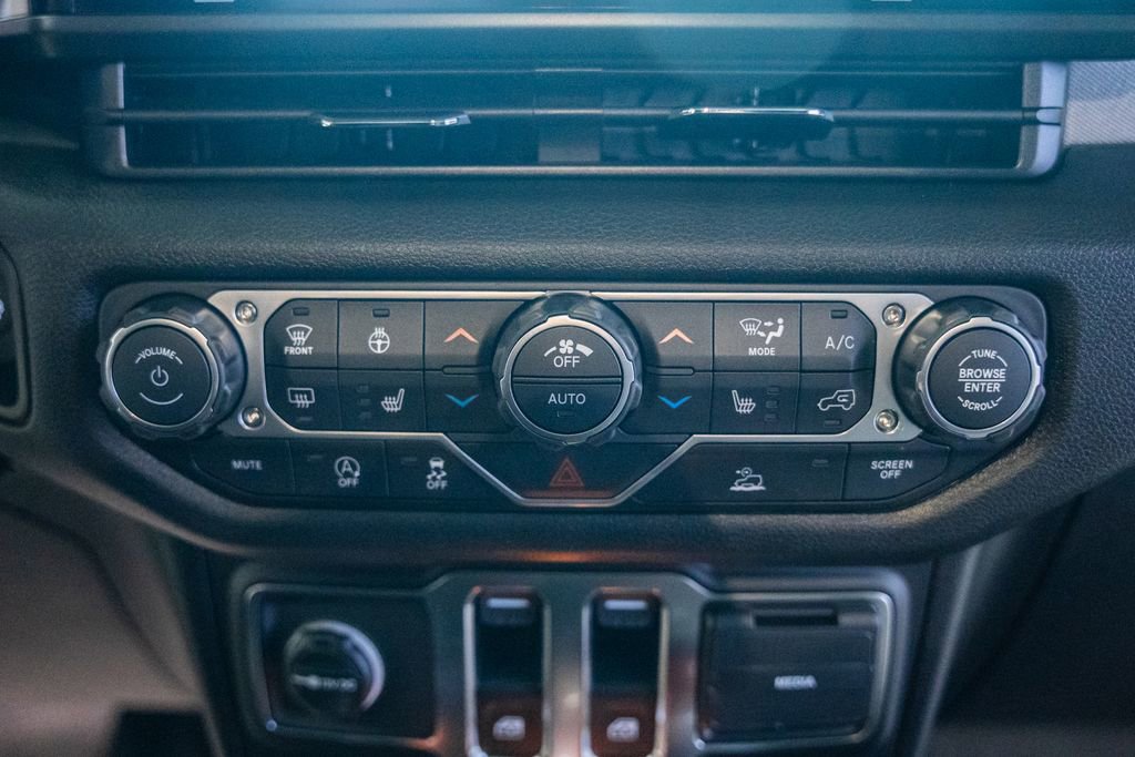 New 2026 Jeep Wrangler Sport S image 20