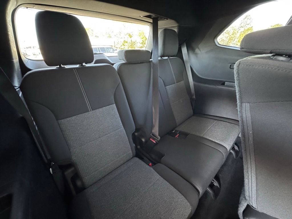 Used 2025 GMC Acadia Elevation image 27