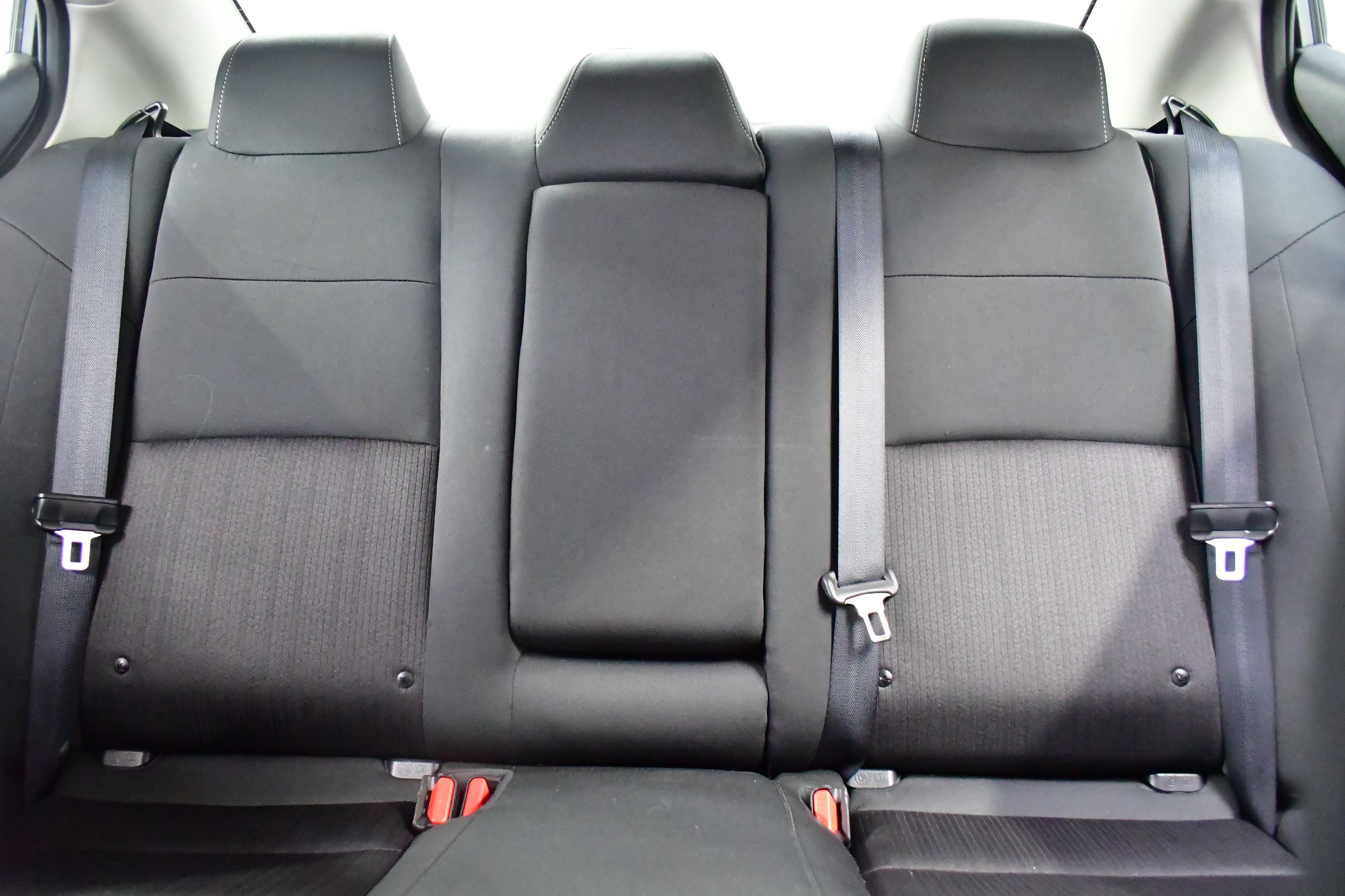 Used 2025 Nissan Altima 2.5 SV FWD image 11
