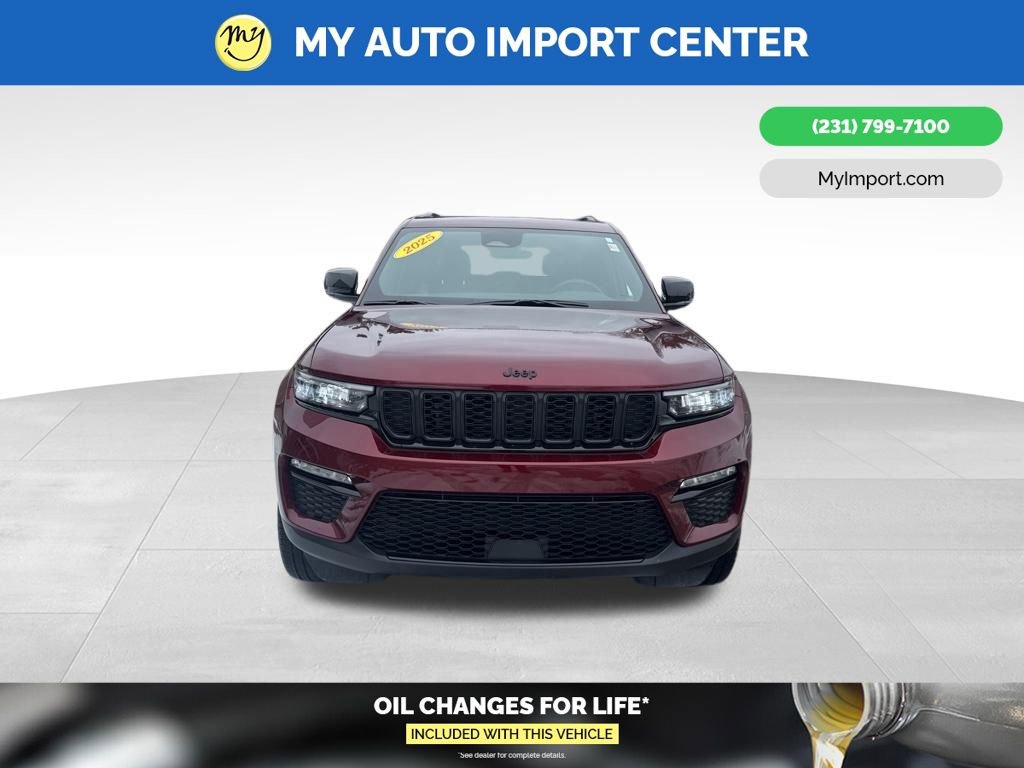 Used 2025 Jeep Grand Cherokee Limited w/ Black Appearance Package image 2