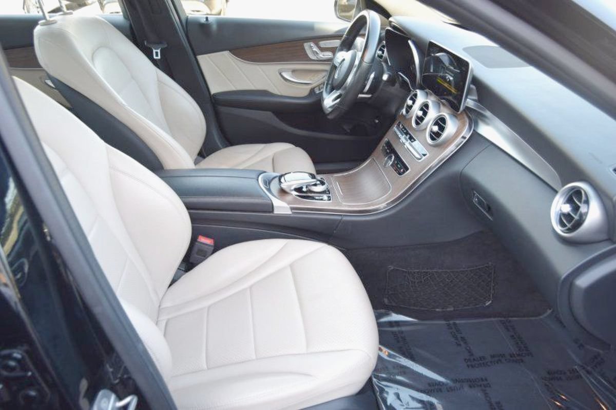 Used 2020 Mercedes-Benz C 300 4MATIC Sedan image 22