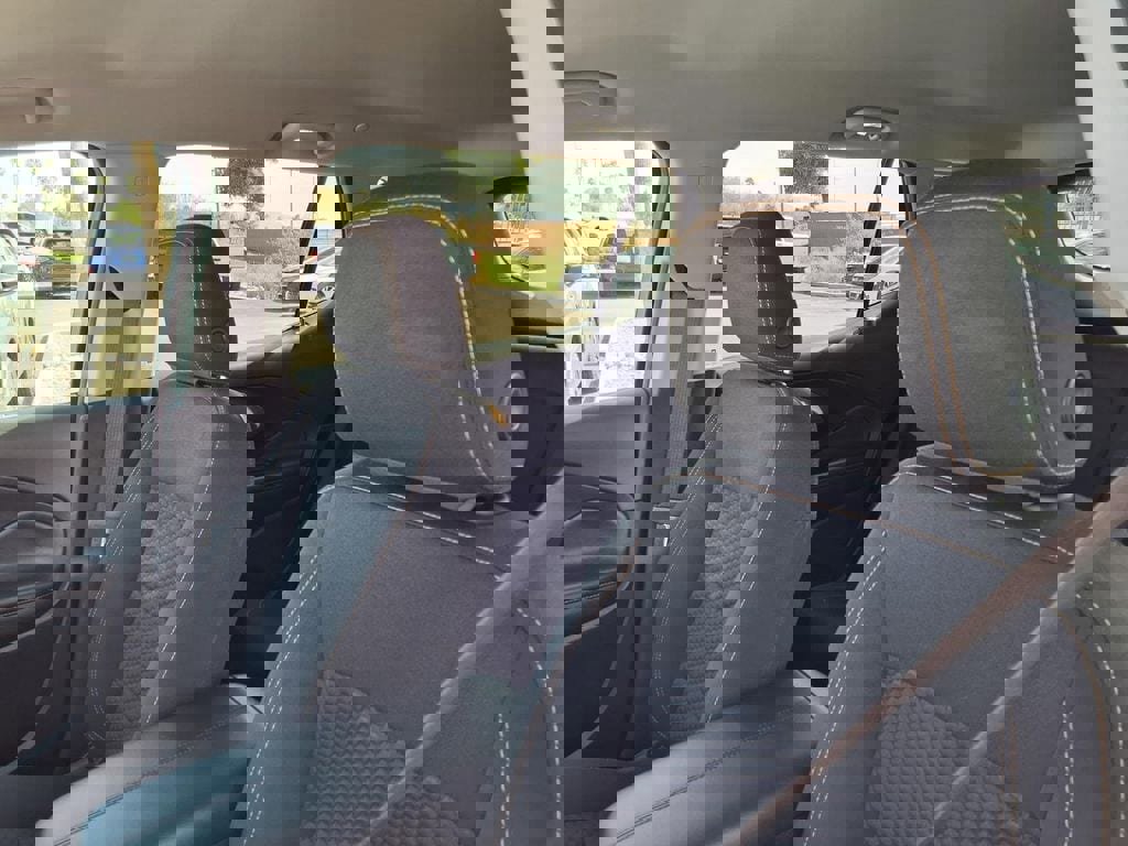 Used 2019 GMC Terrain SLE w/ Driver Convenience Package image 27