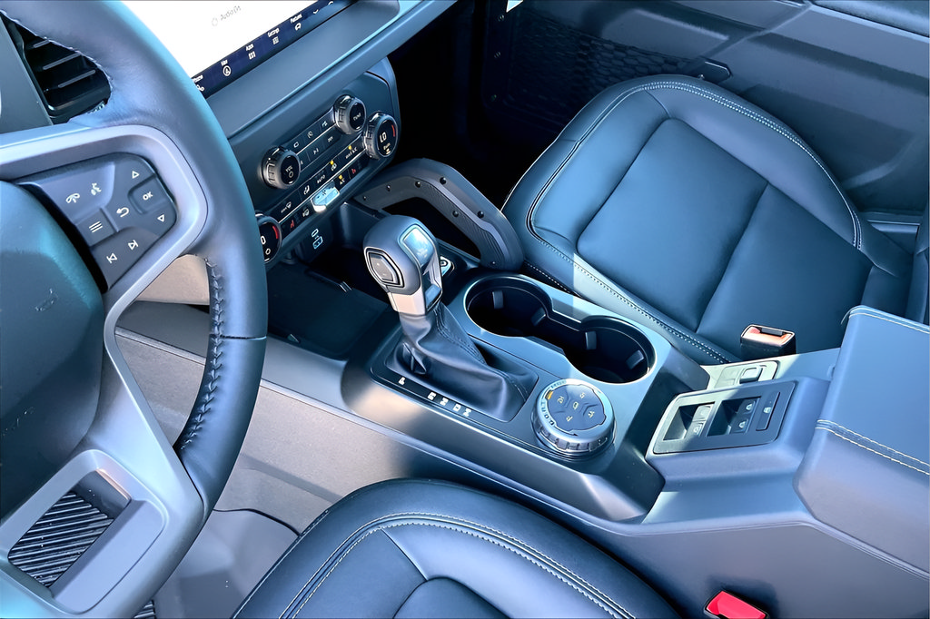 New 2025 Ford Bronco Badlands AWD/4WD image 9