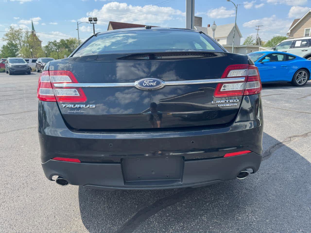 Used 2016 Ford Taurus Limited FWD image 13