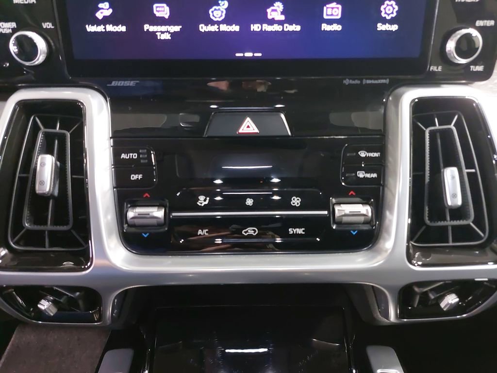 Used 2023 Kia Sorento SX image 22
