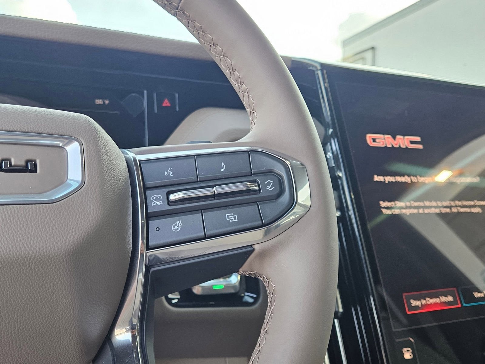 New 2026 GMC Yukon Denali AWD/4WD image 13