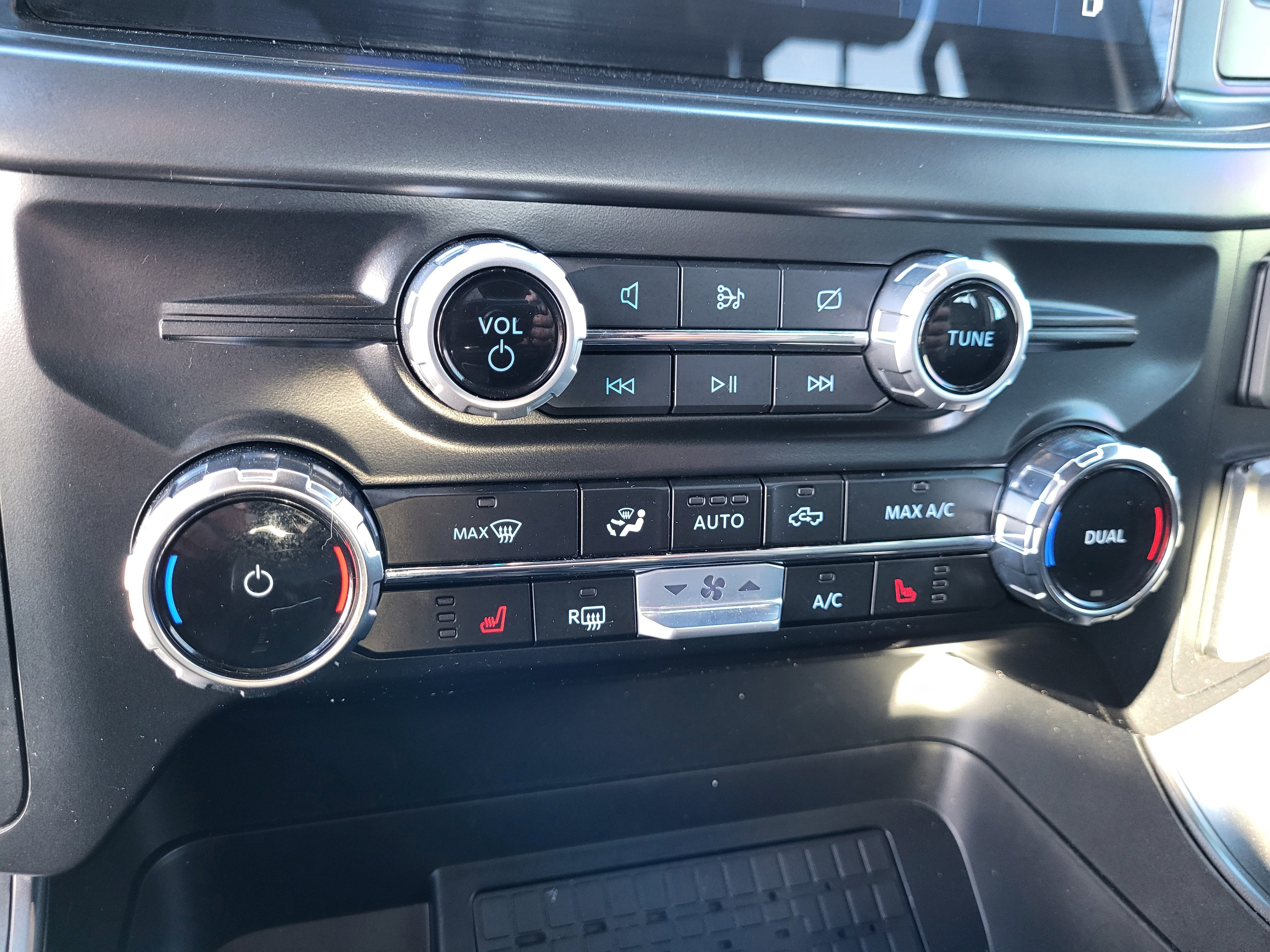 Used 2024 Ford F150 XLT w/ Equipment Group 302A MID image 26