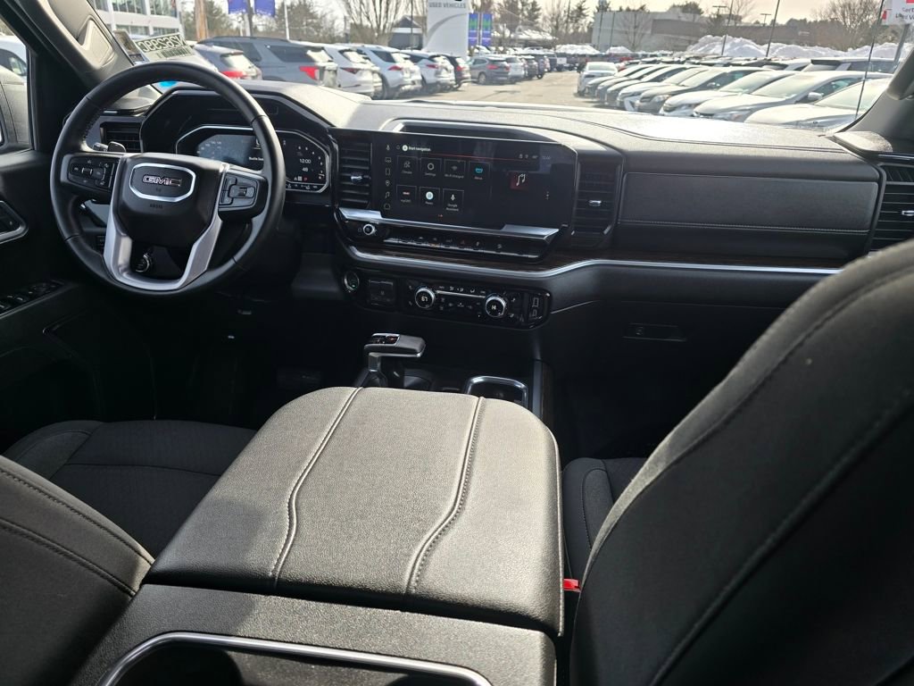 Used 2025 GMC Sierra 1500 Elevation image 14