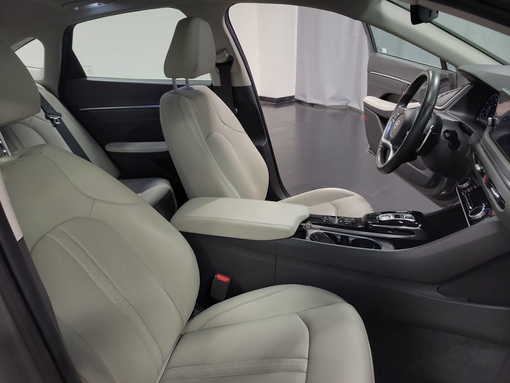 Used 2023 Hyundai Sonata Limited w/ Preferred Accessory Package FWD image 27