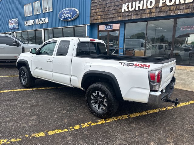 Used 2022 Toyota Tacoma TRD Off-Road AWD/4WD image 3