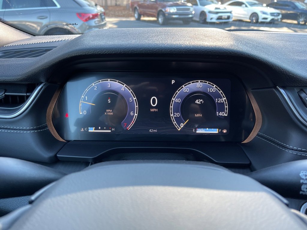 New 2025 Jeep Grand Cherokee L Altitude image 7