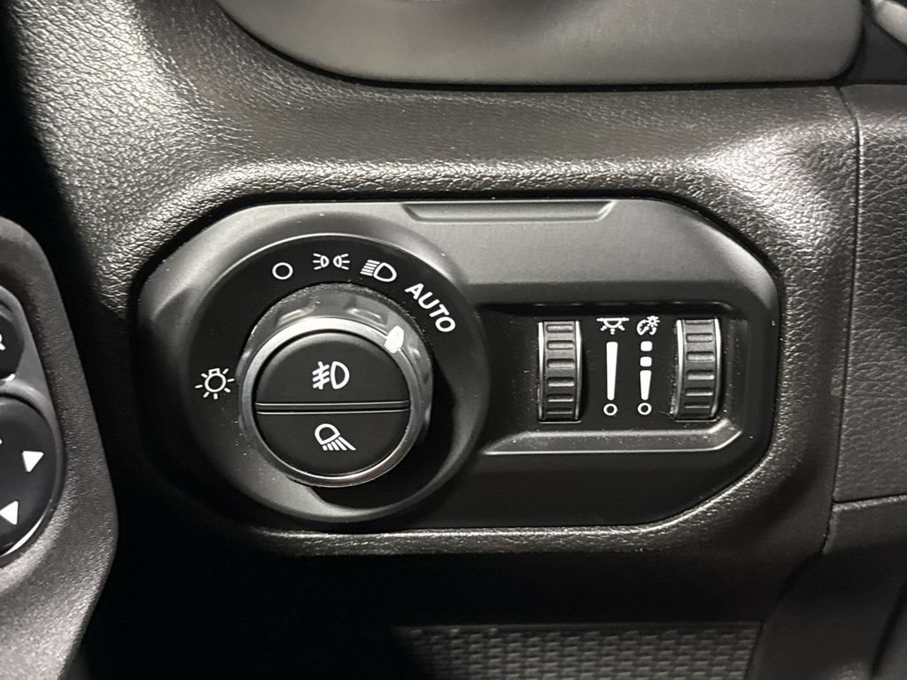 Used 2021 Jeep Gladiator Sport AWD/4WD image 19