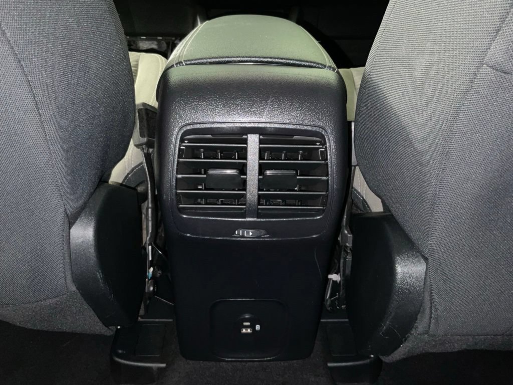 Used 2020 Ford Escape SE FWD image 16