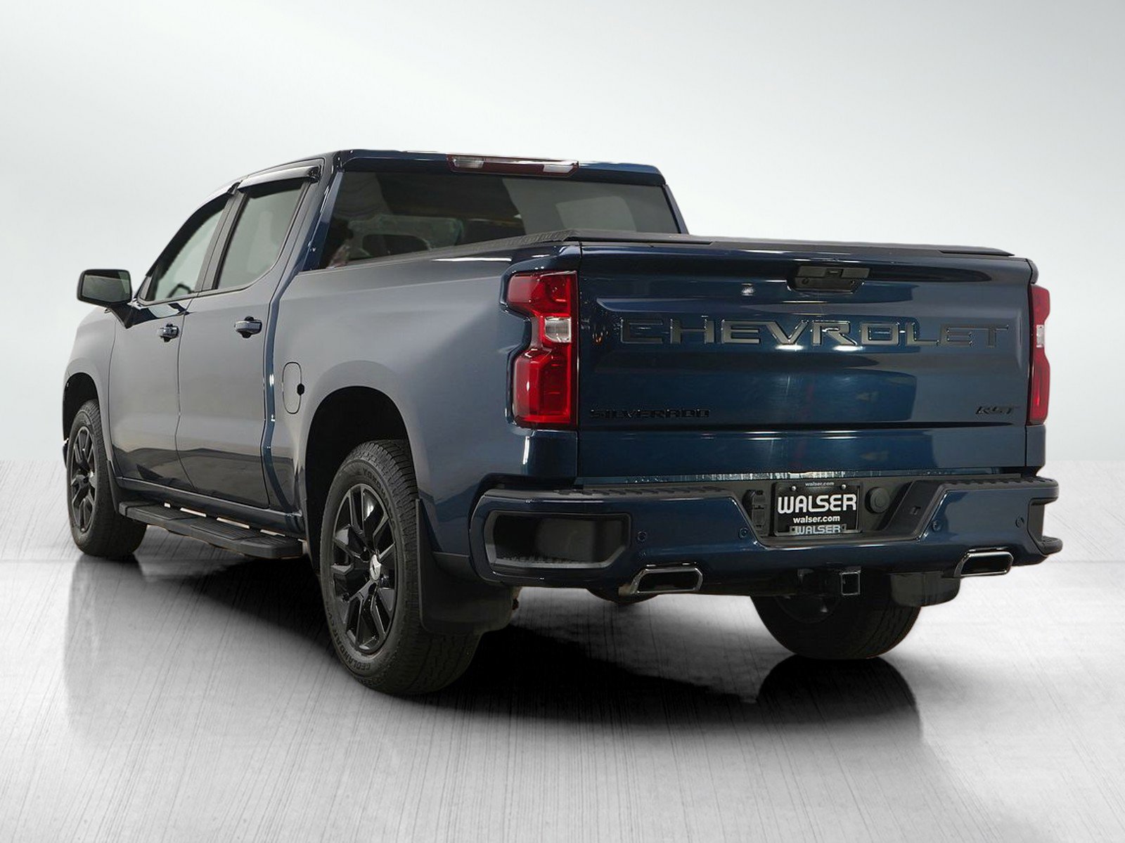 Used 2022 Chevrolet Silverado 1500 RST AWD/4WD image 3