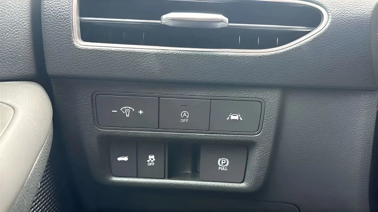 Used 2020 Hyundai Sonata SE w/ Cargo Package image 48